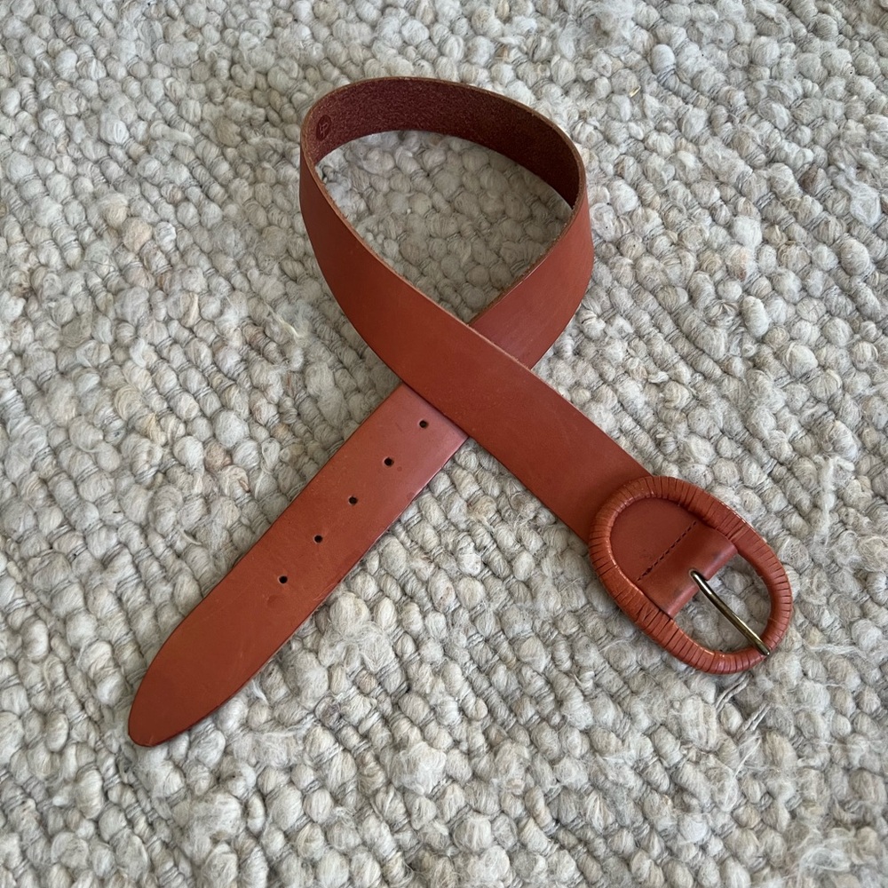 🩷SALE🩷 Anthropologie - orange leather belt with oval buckle